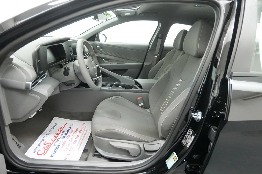 New 2026 Hyundai Elantra Sport FWD image 14