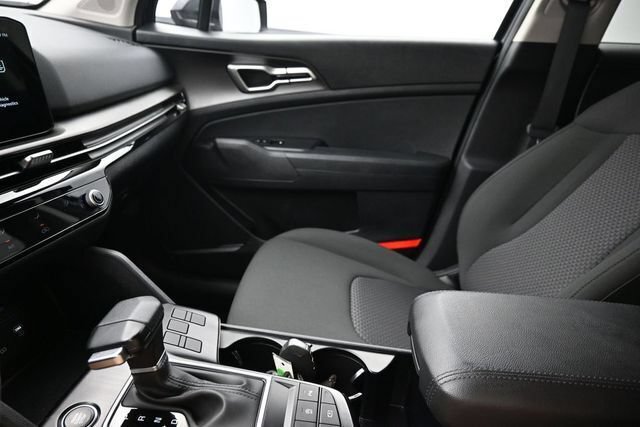 Used 2026 Kia Sportage LX FWD image 13