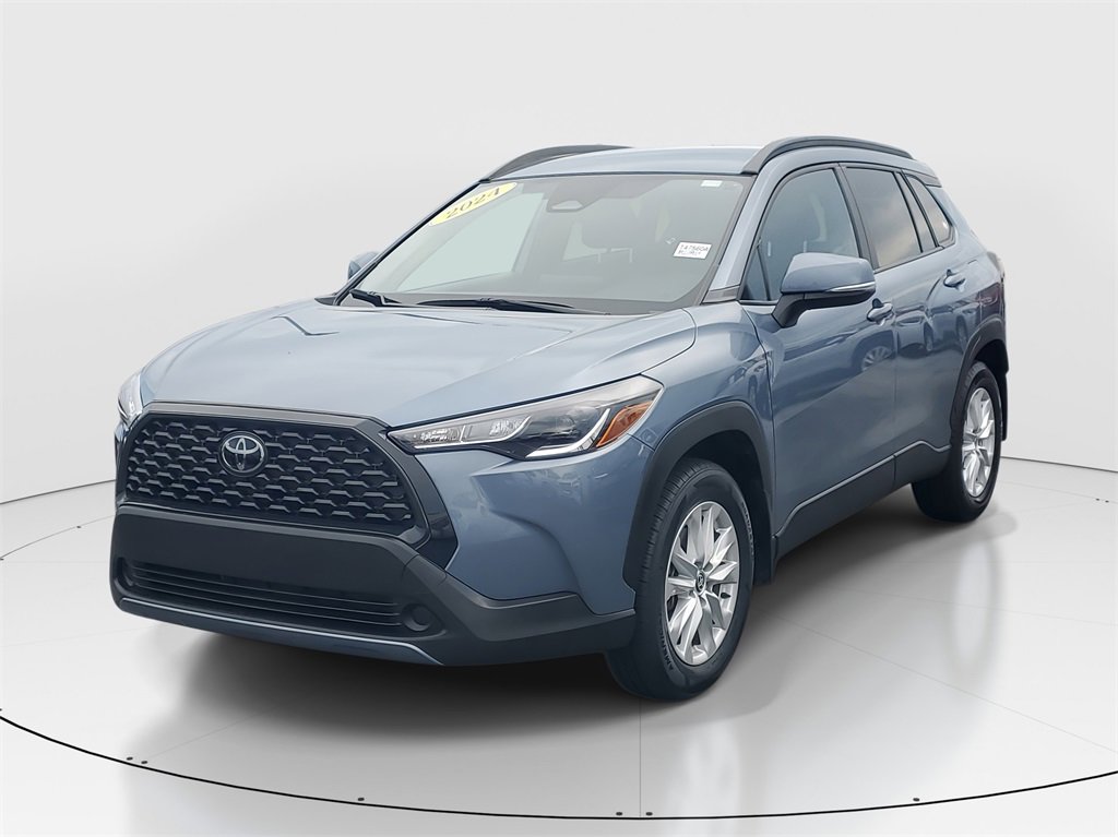 Used 2024 Toyota Corolla Cross LE image 4