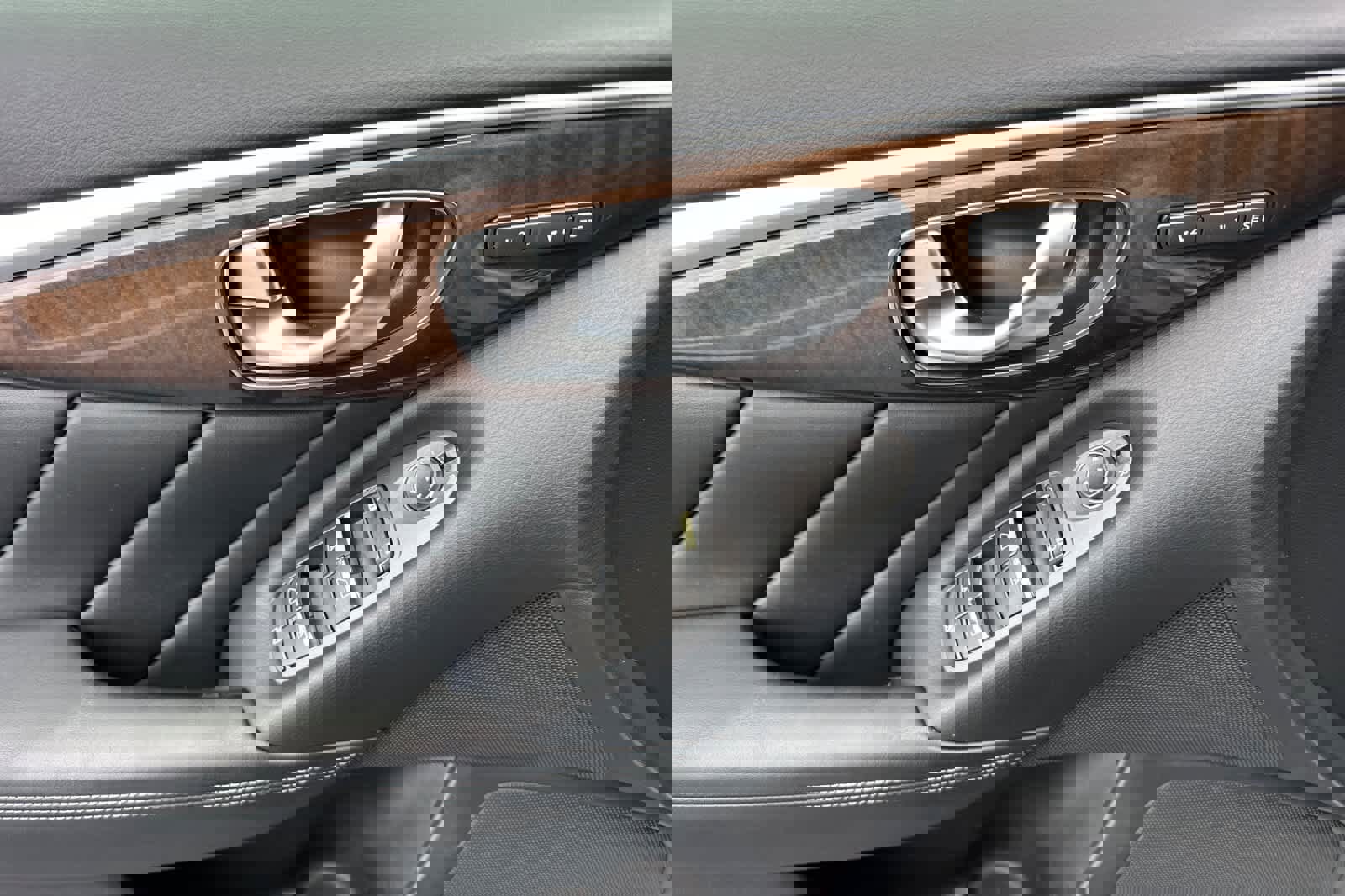 Used 2014 INFINITI Q50 Premium w/ Deluxe Technology Package image 12