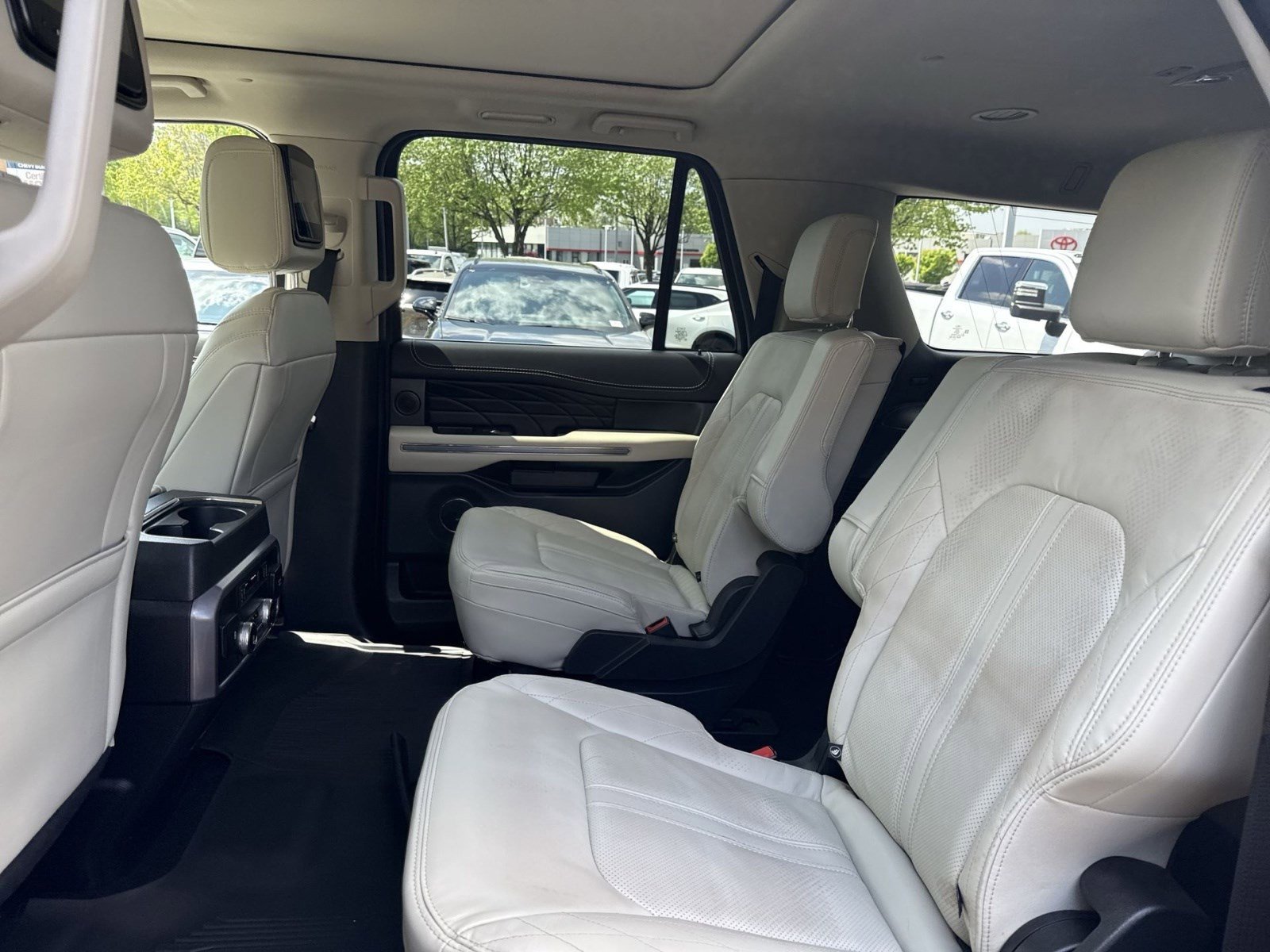 Used 2021 Ford Expedition Max Platinum AWD/4WD image 24