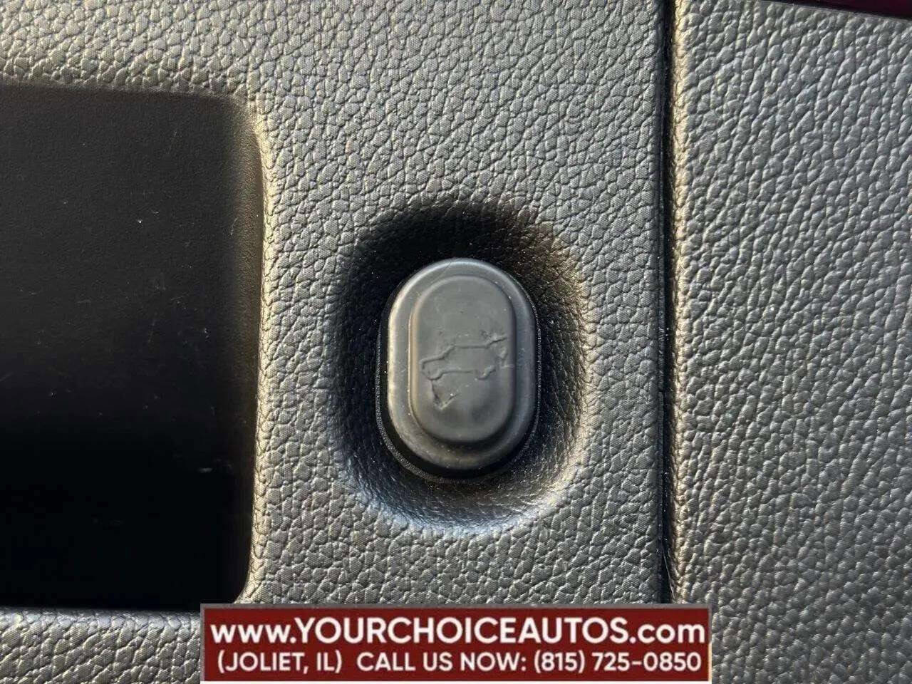 Used 2018 Chevrolet Tahoe Premier AWD/4WD image 11
