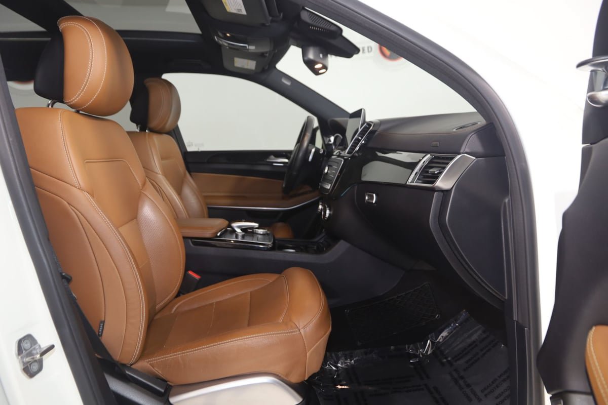 Used 2019 Mercedes-Benz GLS 550 4MATIC w/ Driver Assistance Package image 13