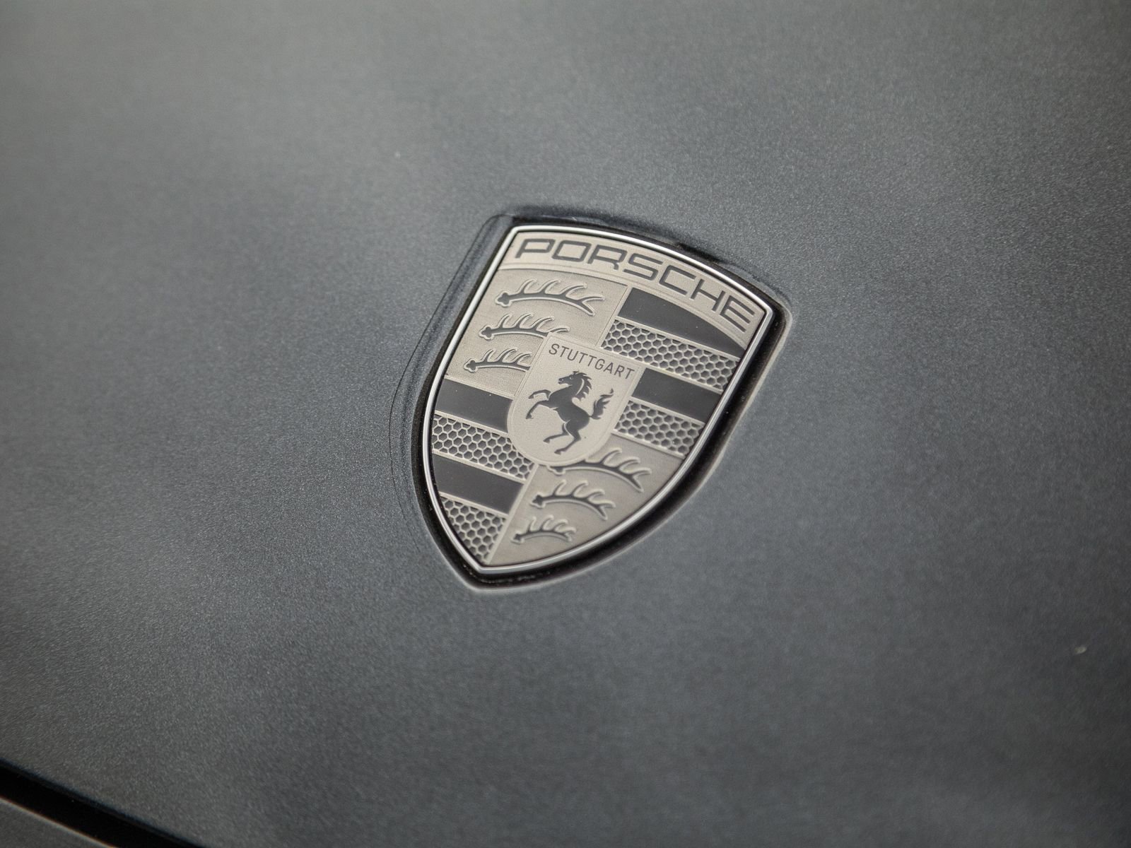 Certified 2025 Porsche Macan Turbo Electric AWD/4WD image 20
