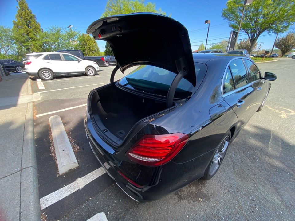 Used 2018 Mercedes-Benz E 300 image 14
