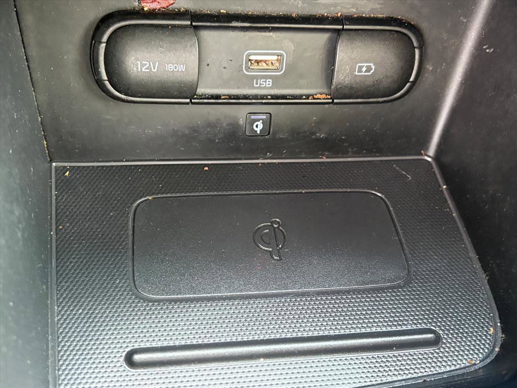 Used 2022 Kia Niro EX image 13