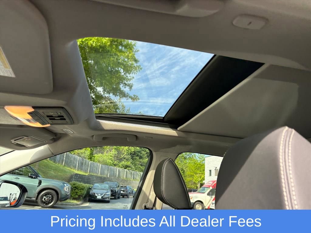 Used 2023 Nissan Rogue SL AWD/4WD image 11