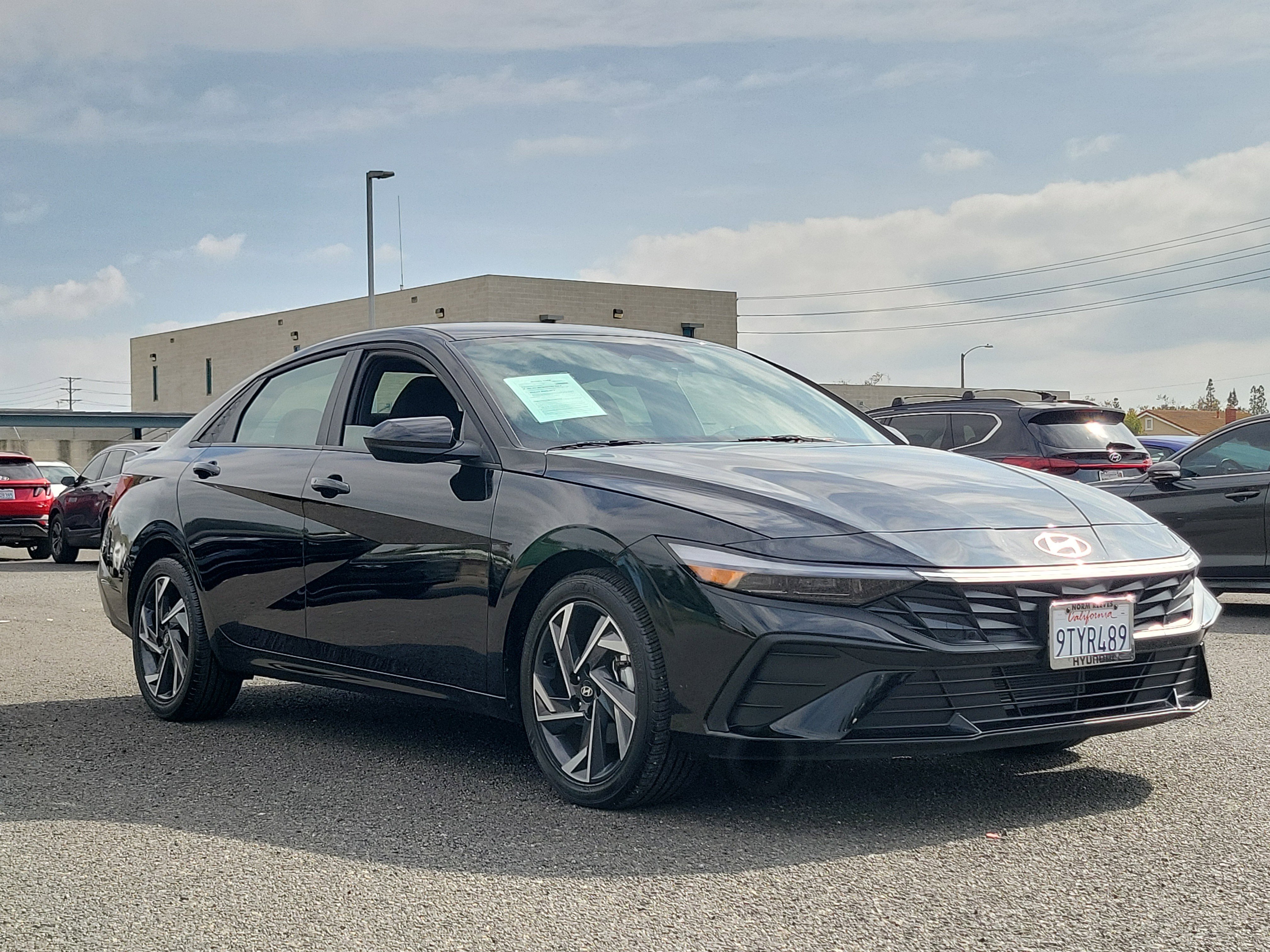 Certified 2025 Hyundai Elantra Sport w/ Cargo Package image 26