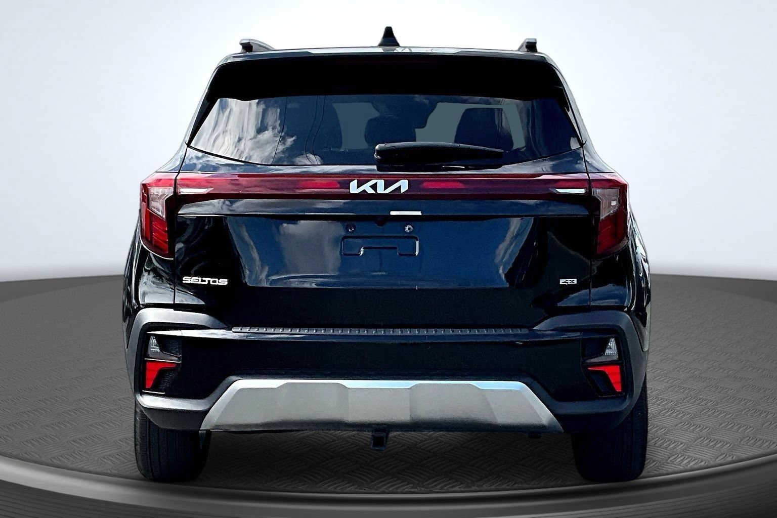 Used 2024 Kia Seltos S AWD/4WD image 6