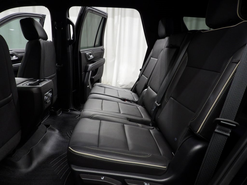 Used 2023 GMC Yukon SLT image 12