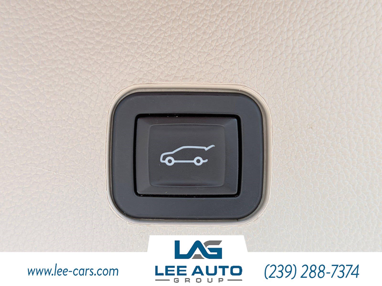 Used 2016 Cadillac SRX Luxury FWD image 11