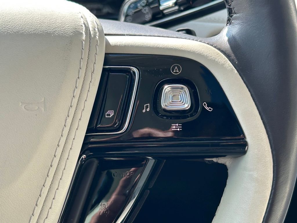Used 2023 Lincoln Aviator Black Label image 33