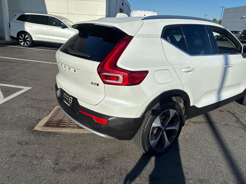 Certified 2024 Volvo XC40 B5 Core AWD/4WD image 6