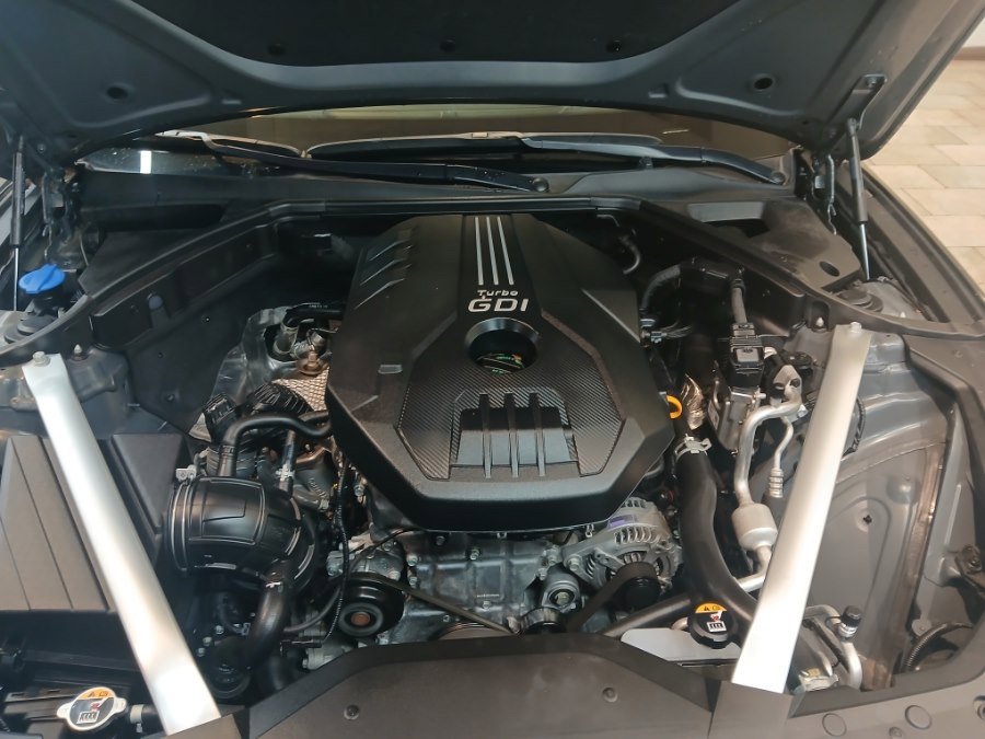 Used 2023 Genesis G70 2.0T w/ Sport Prestige Package image 28