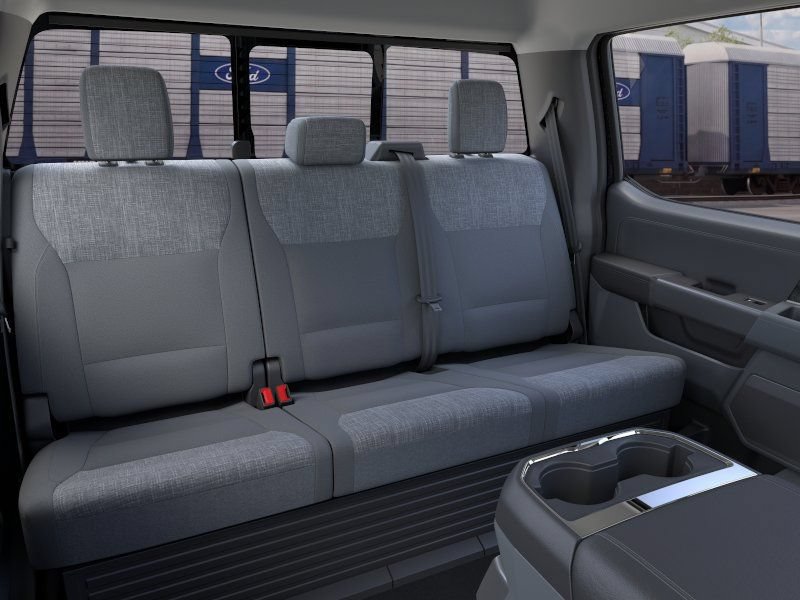 New 2026 Ford F250 XLT w/ XLT Premium Package AWD/4WD image 11
