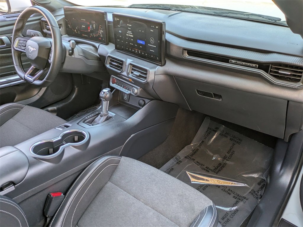 Used 2024 Ford Mustang Coupe image 29