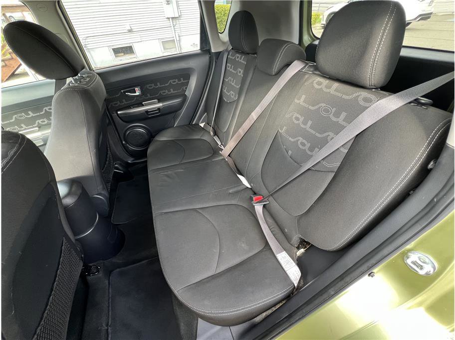 Used 2012 Kia Soul + w/ Audio Pkg image 14