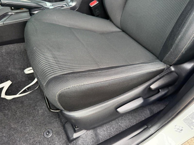 Used 2015 Toyota RAV4 XLE AWD/4WD image 17