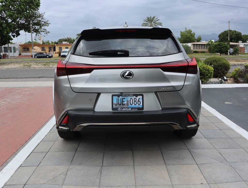 Used 2022 Lexus UX 200 F Sport FWD image 6
