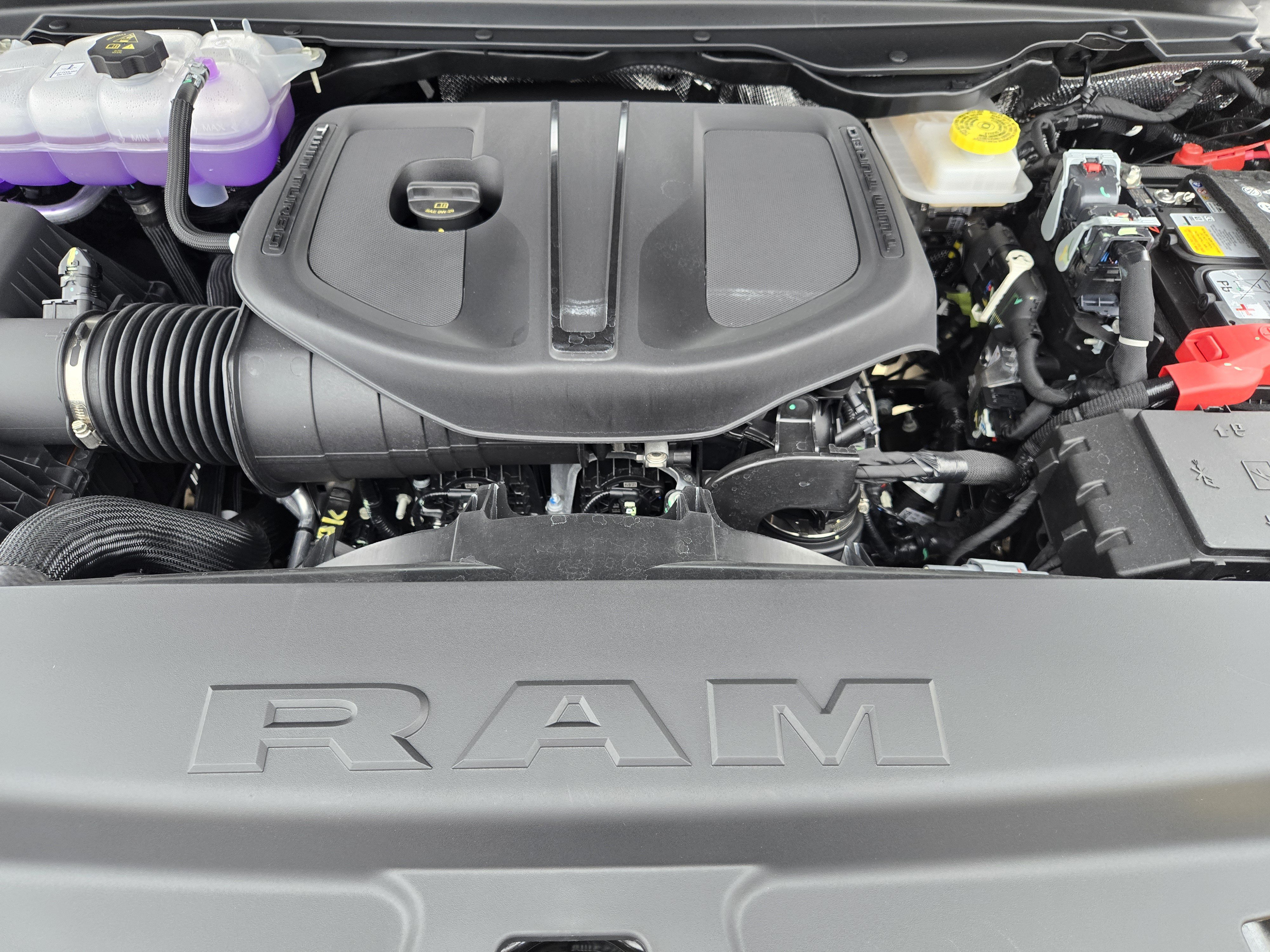 New 2026 RAM 1500 Laramie w/ Sport Appearance Package AWD/4WD image 22