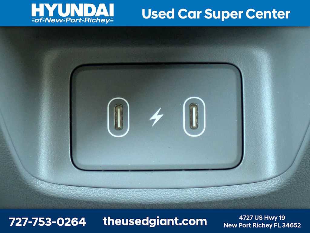 Used 2025 Hyundai Elantra Sport image 14