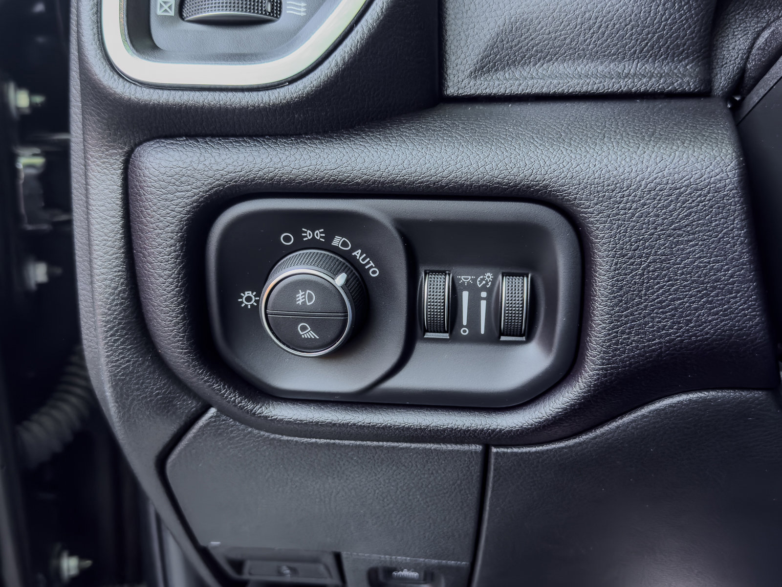 Used 2022 RAM 2500 Laramie AWD/4WD image 63