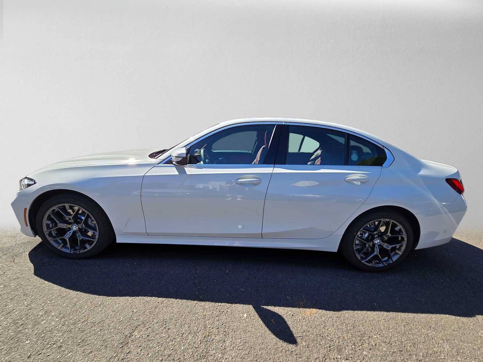 Used 2026 BMW 330i xDrive Sedan w/ Premium Package AWD/4WD image 6