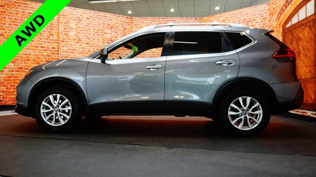 Used 2018 Nissan Rogue SV w/ Premium Package AWD/4WD image 4