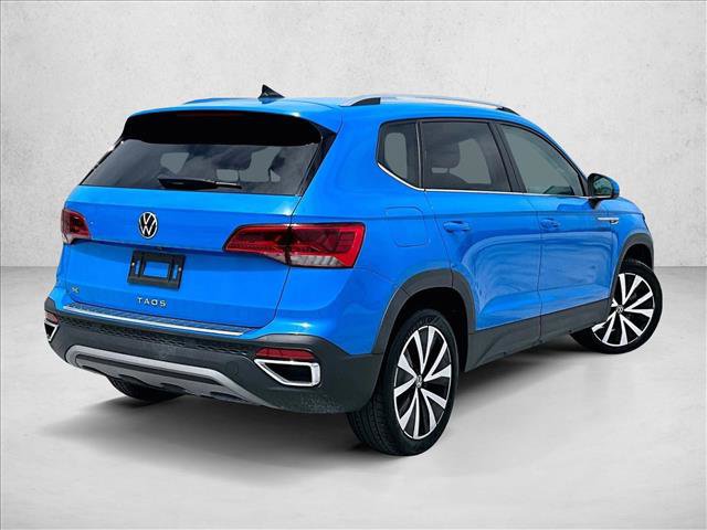 Used 2023 Volkswagen Taos SE image 2