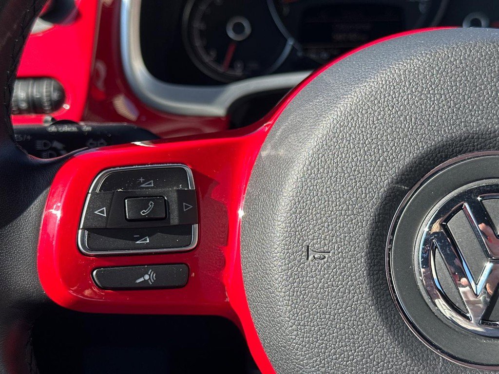 Used 2018 Volkswagen Beetle 2.0T SE image 22