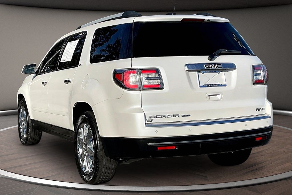 Used 2017 GMC Acadia Limited SLT AWD/4WD image 4
