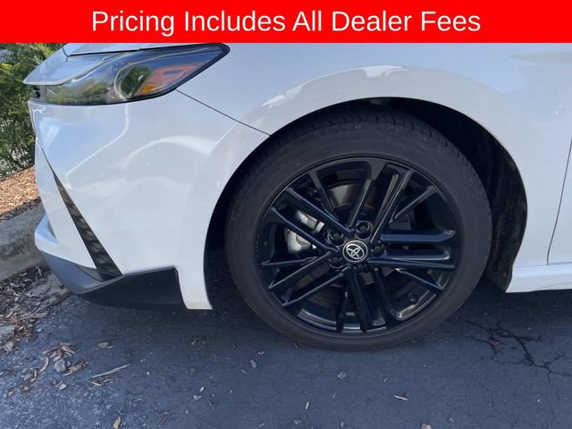 Used 2025 Toyota Camry SE FWD image 2