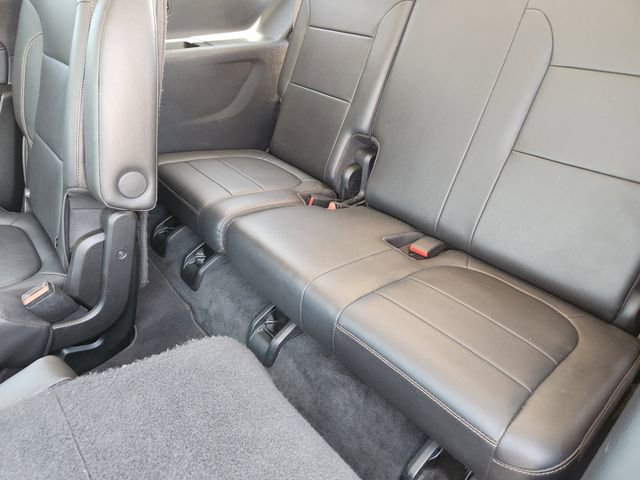 Used 2021 Chevrolet Traverse RS FWD image 32