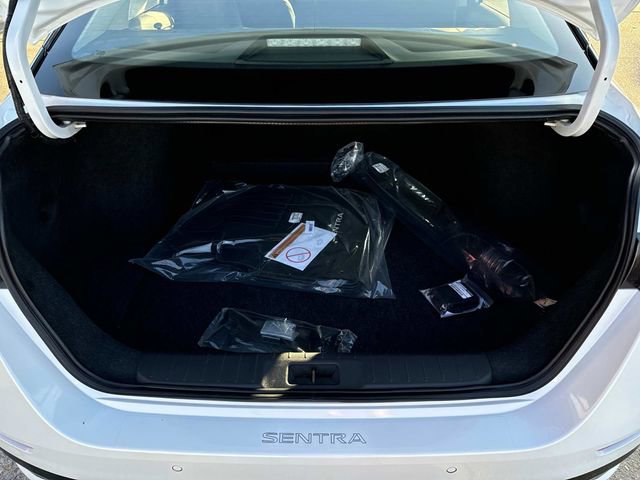 New 2025 Nissan Sentra SR w/ Lighting Package image 6