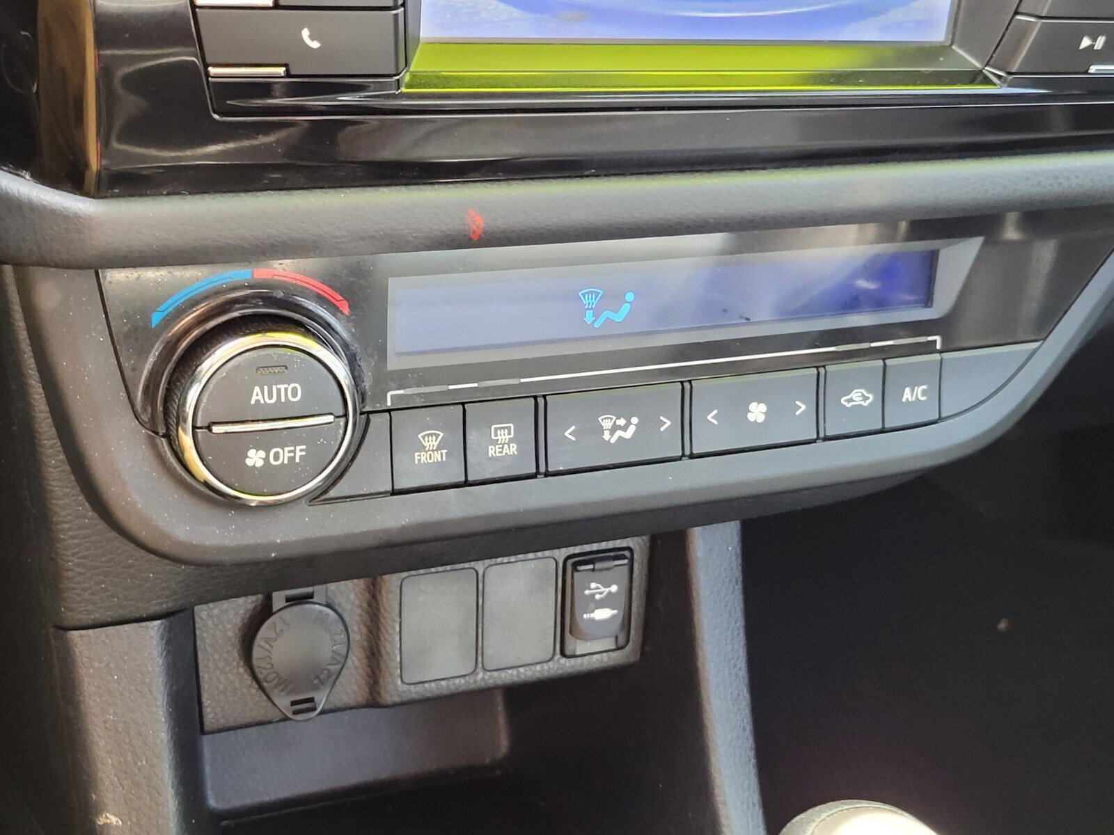 Used 2015 Toyota Corolla S image 10