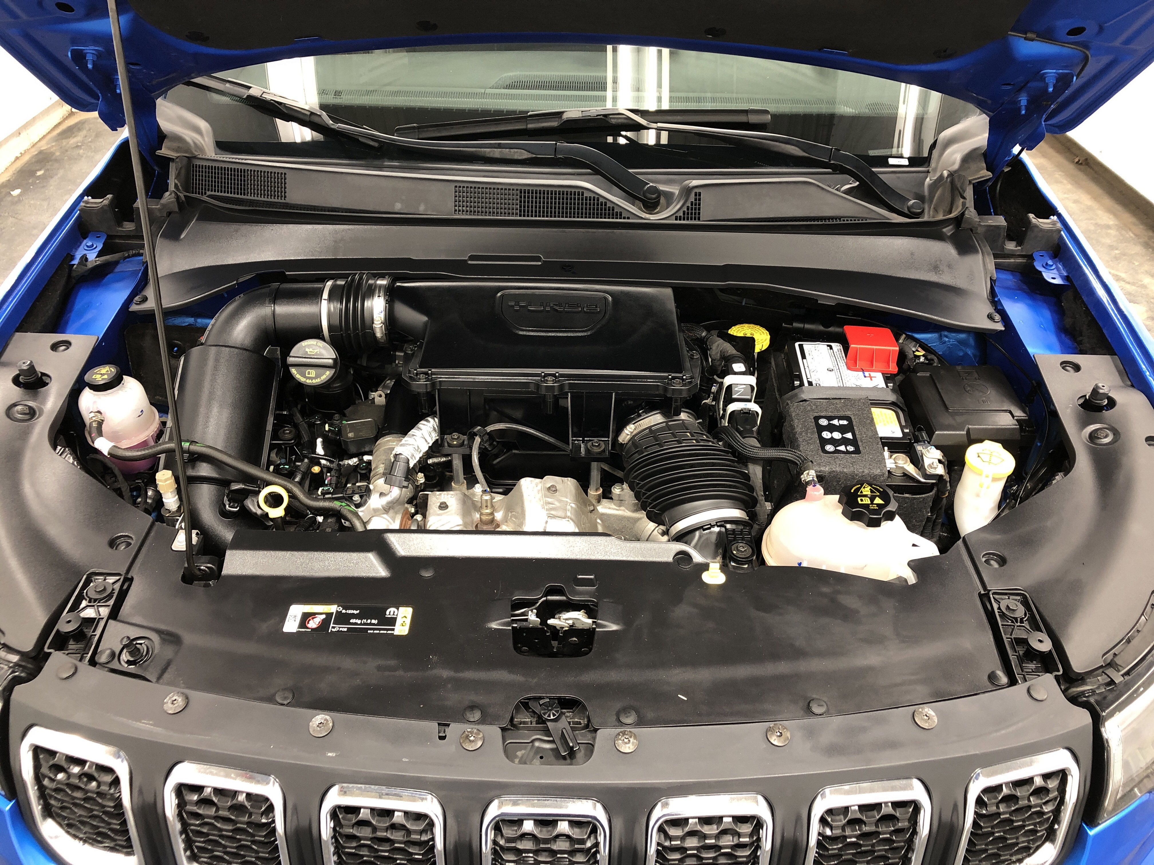 Certified 2023 Jeep Compass Latitude w/ Convenience Group AWD/4WD image 8