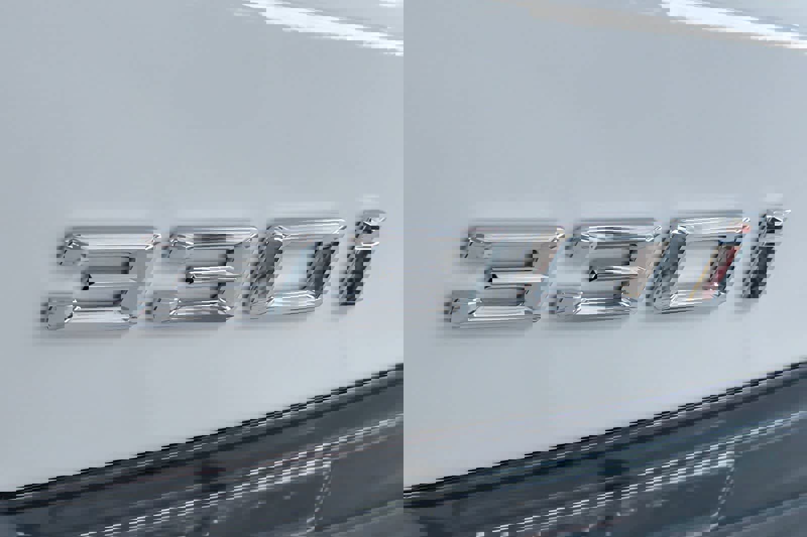 Used 2025 BMW 330i Sedan w/ Premium Package image 27