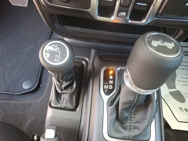 New 2025 Jeep Wrangler Unlimited Sahara AWD/4WD image 7