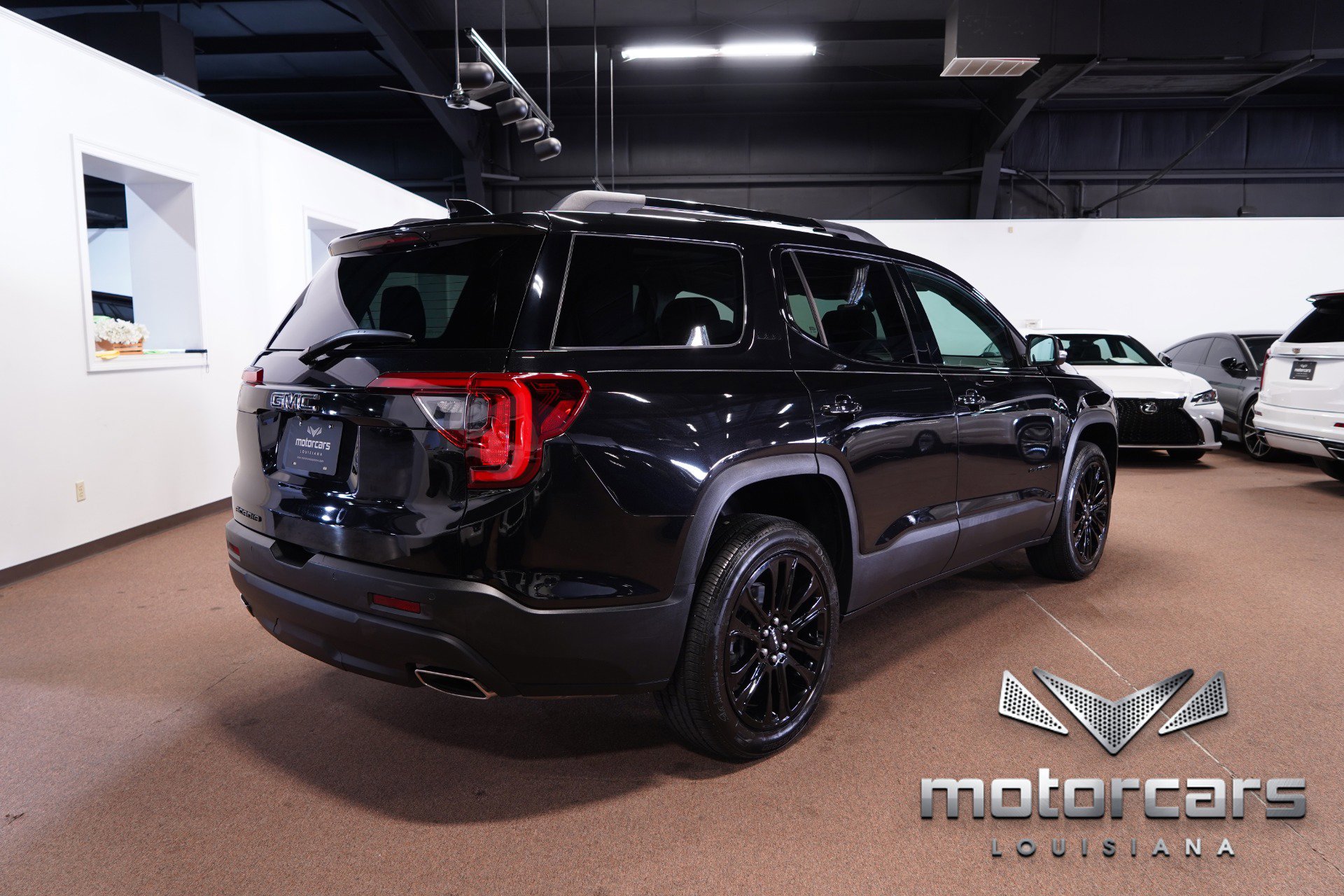Used 2022 GMC Acadia SLE w/ Driver Convenience Package image 7
