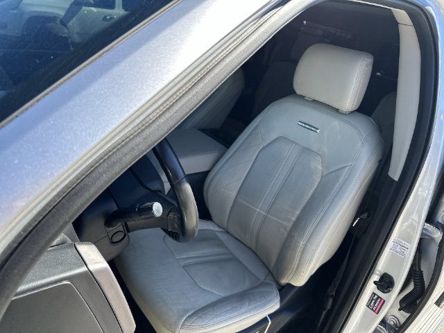 Used 2018 Ford Expedition Max Platinum AWD/4WD image 12
