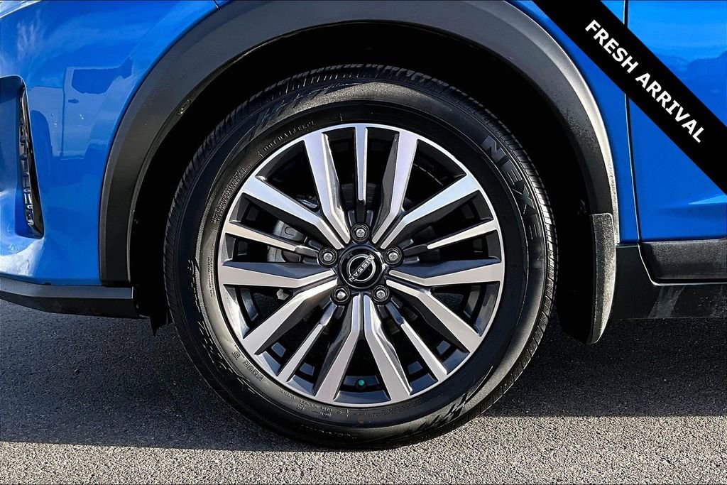 Used 2023 Nissan Kicks SV image 32