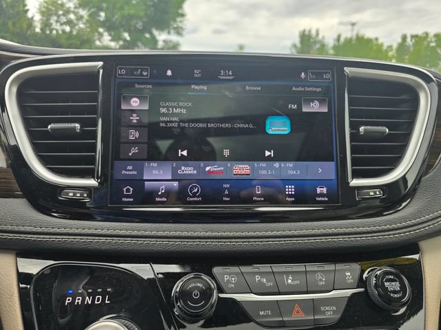 Used 2021 Chrysler Pacifica Limited w/ Premium & Safety Sphere Group AWD/4WD image 22