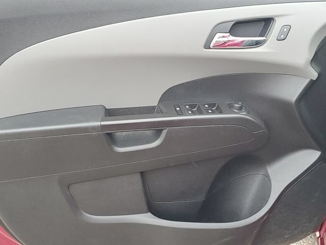 Used 2014 Chevrolet Sonic LT w/ LT Promotional Package FWD image 17