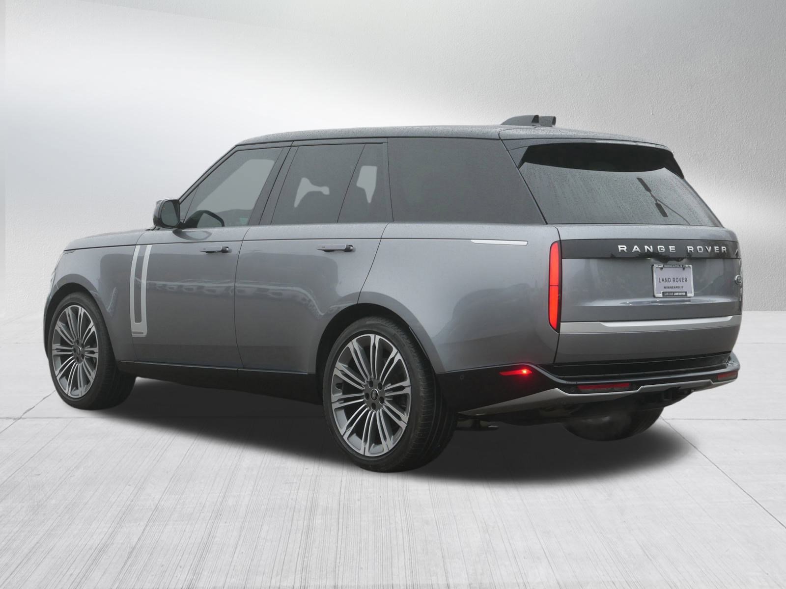 Used 2023 Land Rover Range Rover Autobiography image 7