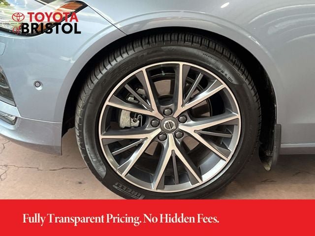 Used 2018 Volvo S90 T5 Momentum w/ Convenience Package FWD image 11