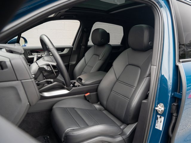 Certified 2024 Porsche Cayenne image 5
