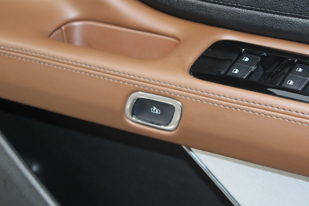 Used 2024 Lincoln Aviator Reserve w/ Equipment Group 201A image 45