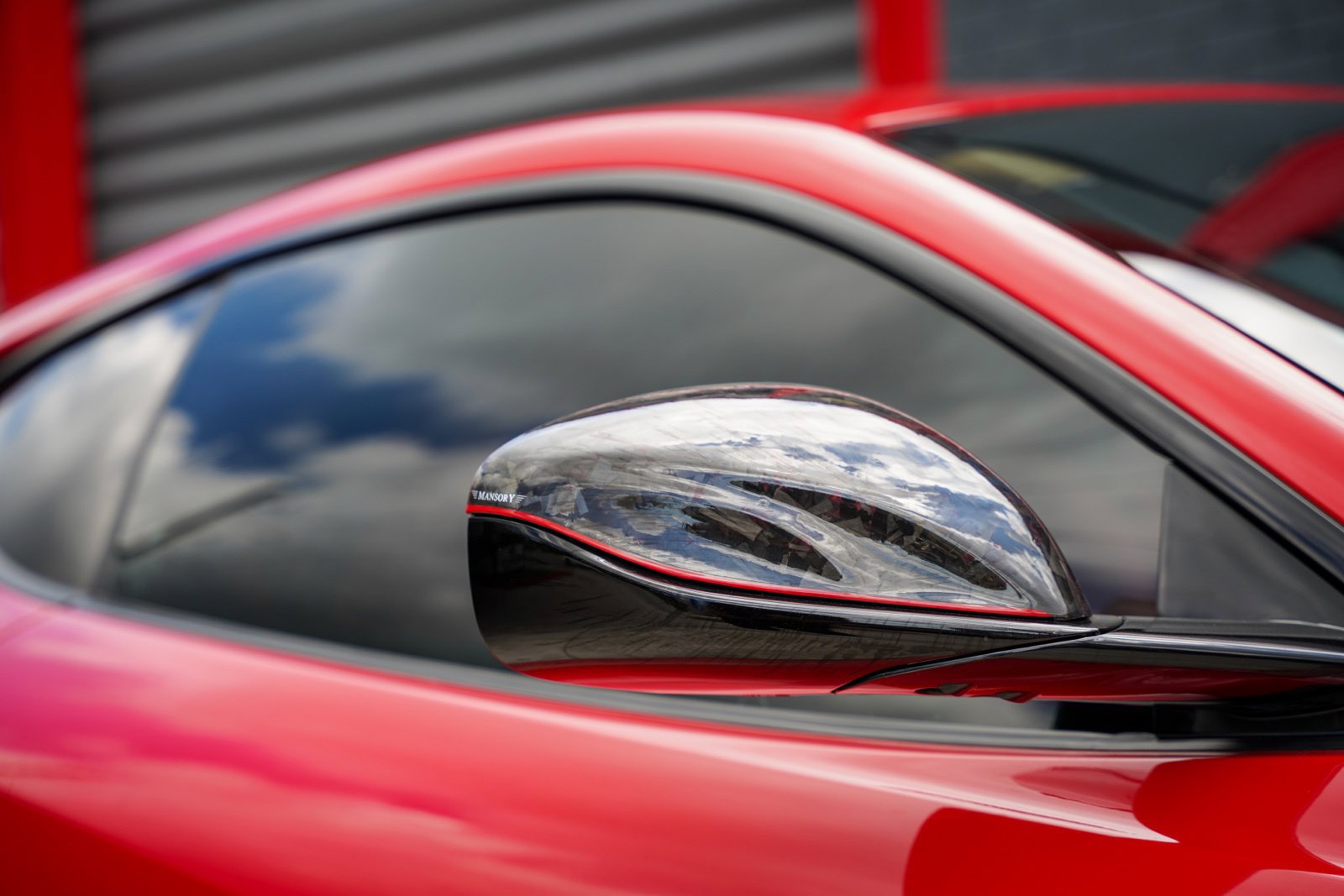 Used 2020 Ferrari 812 Superfast RWD image 39