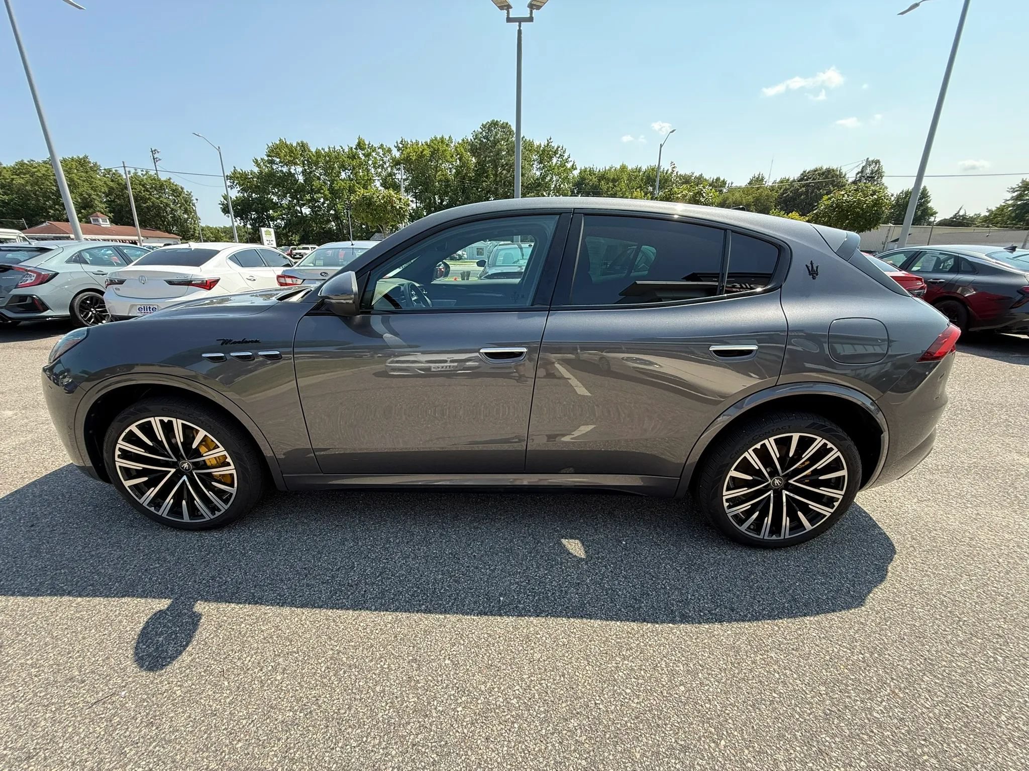 Used 2023 Maserati Grecale Modena AWD/4WD image 4