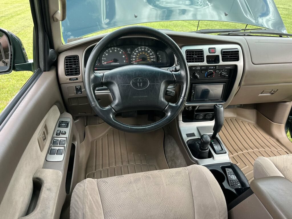 Used 2001 Toyota 4Runner SR5 AWD/4WD image 71